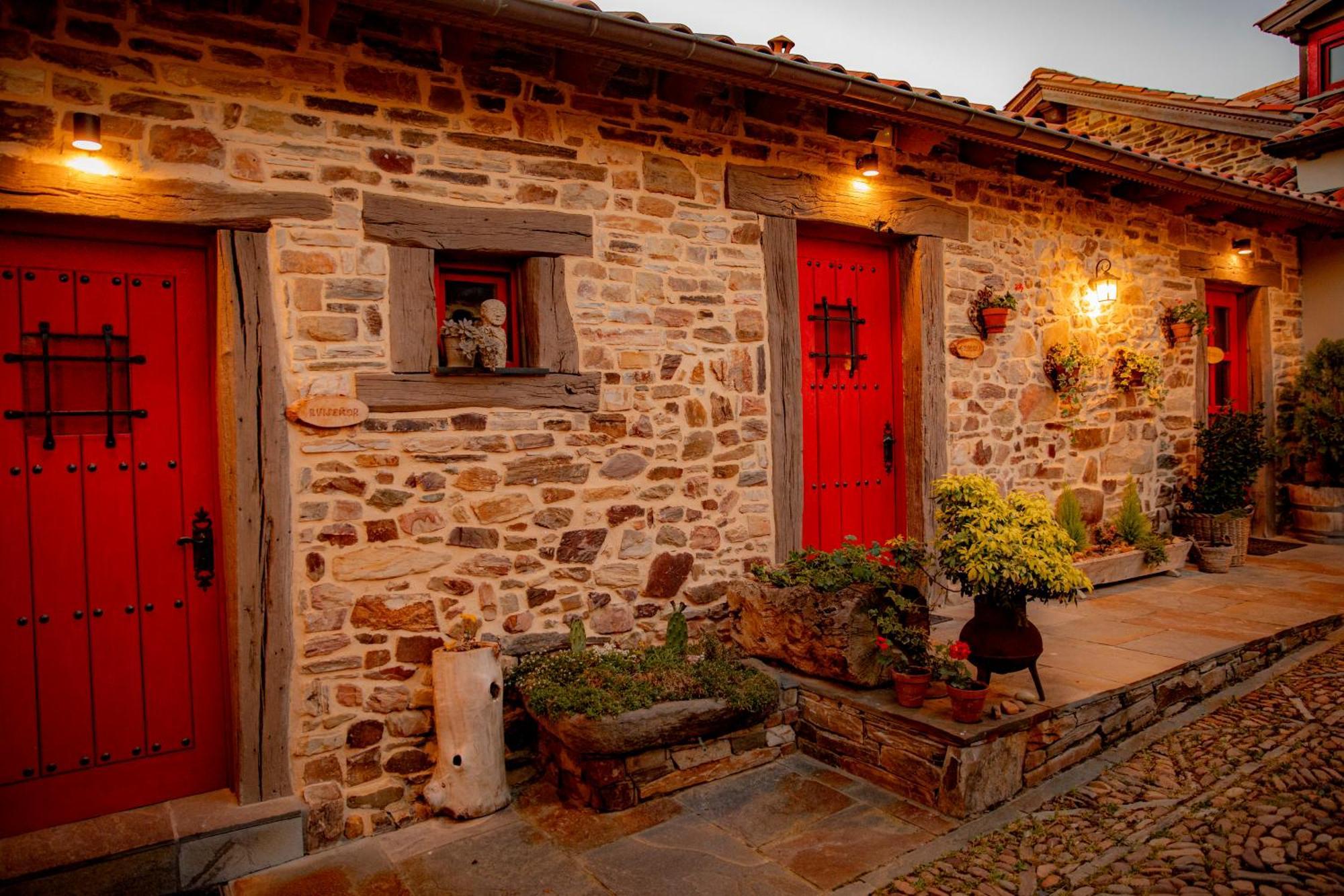 Via Avis Guest House Santa Catalina de Somoza Exterior photo