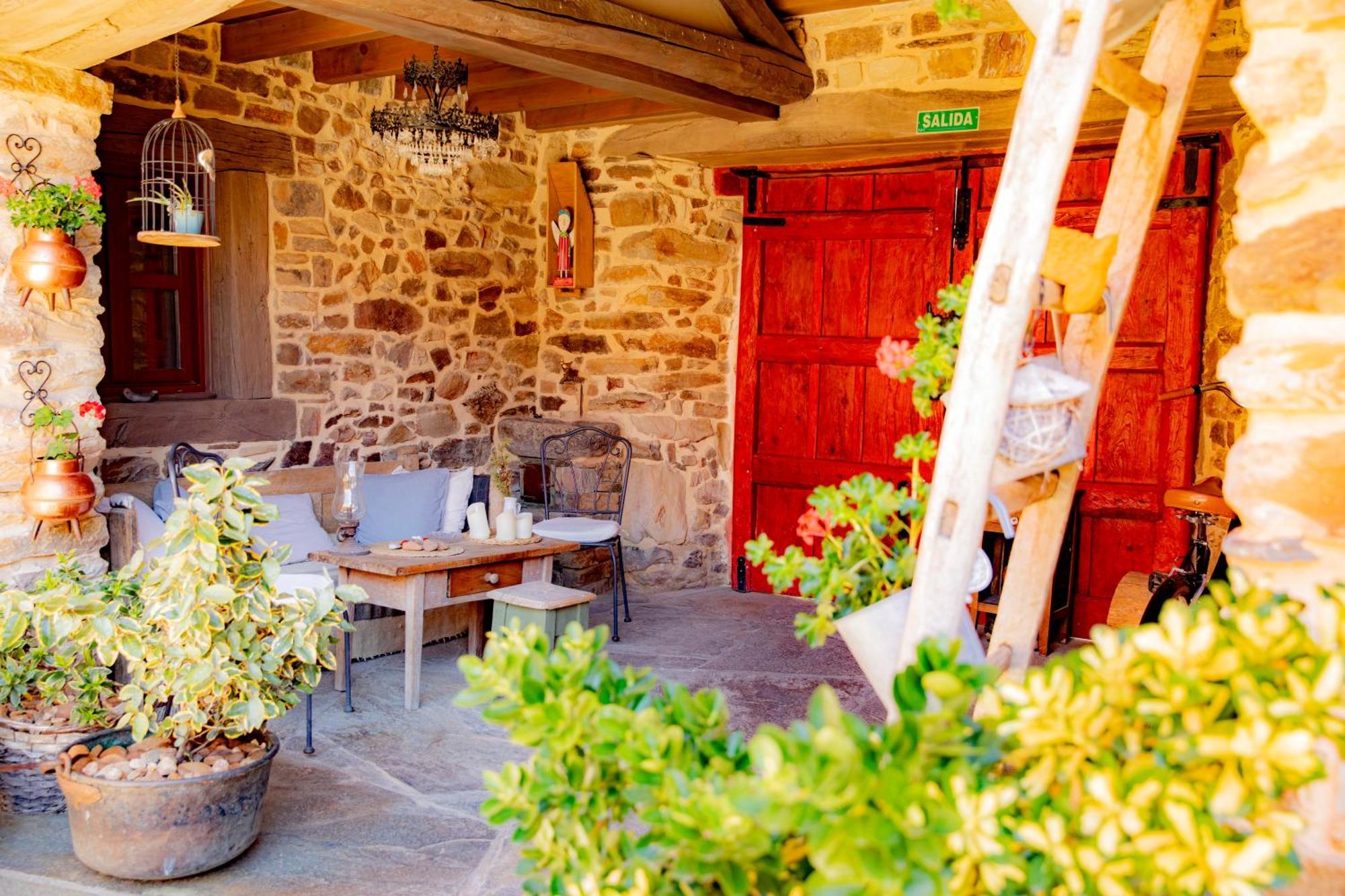 Via Avis Guest House Santa Catalina de Somoza Exterior photo